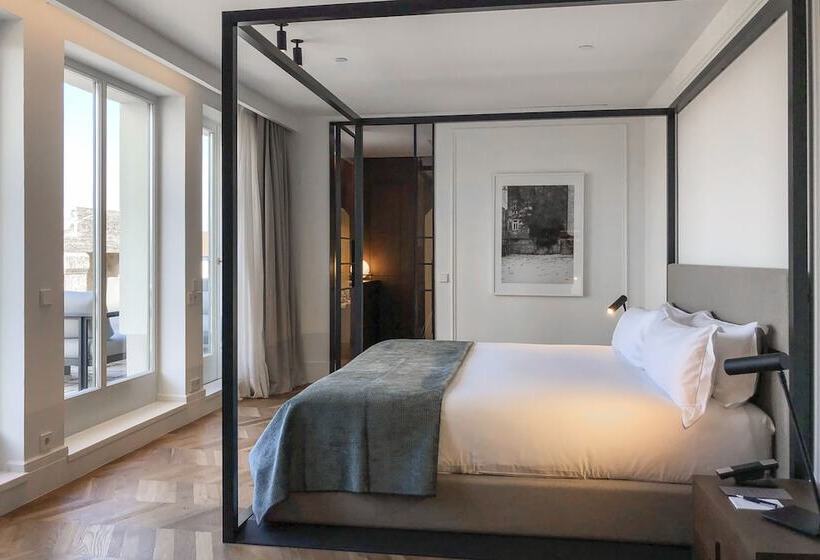 סוויטה, Kozmo Hotel Suites & Spa Small Luxury Hotels Of The World