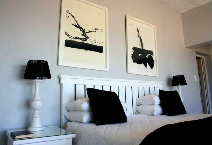 اتاق لوکس با بالکن و چشم‌انداز دریا, Casa Do Mar Guest House