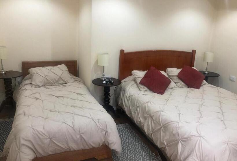 חדר סטנדרט לשלושה, Quimey Ruca