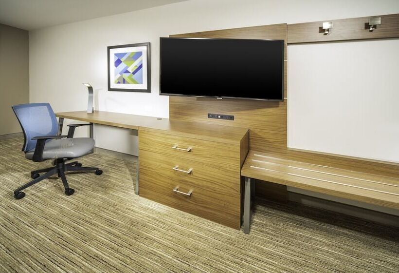 جناح لذوى الاحتياجات الخاصة, Holiday Inn Express   Brevard, An Ihg