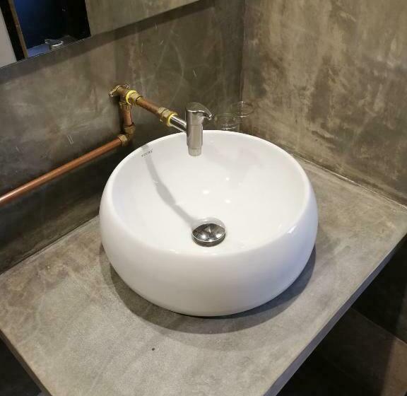 经济房, The Rise Room