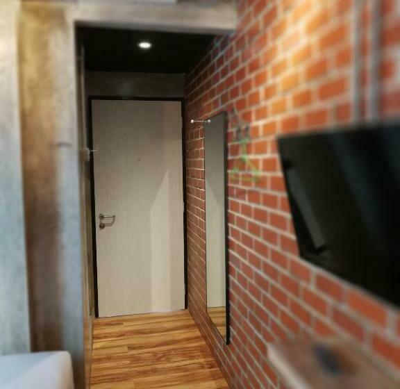 اتاق لوکس با تخت بزرگ, The Rise Room