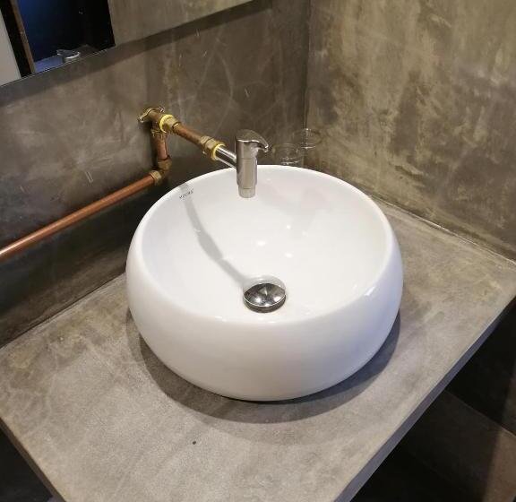 豪华房间, The Rise Room