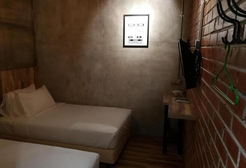 اتاق اکونومی, The Rise Room