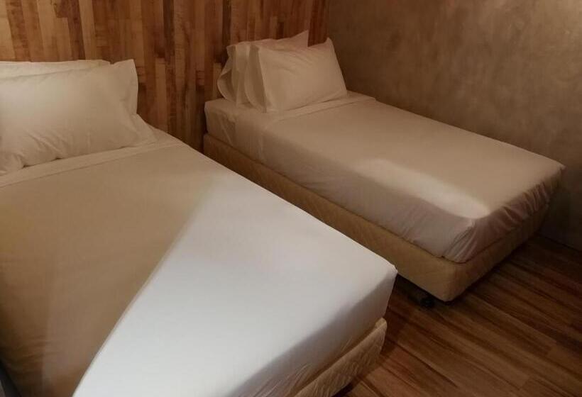 エコノミールーム, The Rise Room