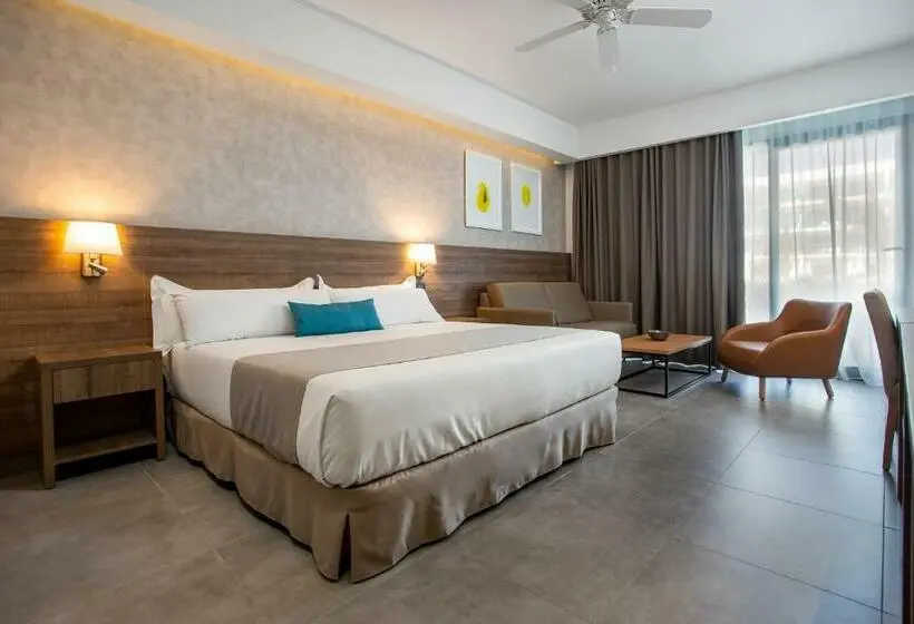 اتاق لوکس با چشم‌انداز باغ, Serenade Punta Cana Beach & Spa Resort