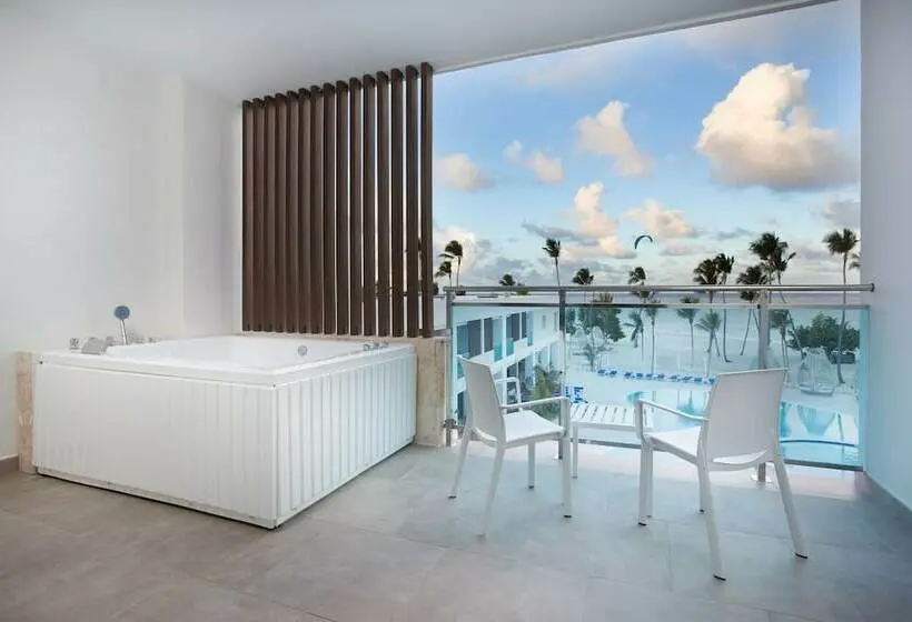 سوئیت پریمیوم, Serenade Punta Cana Beach & Spa Resort