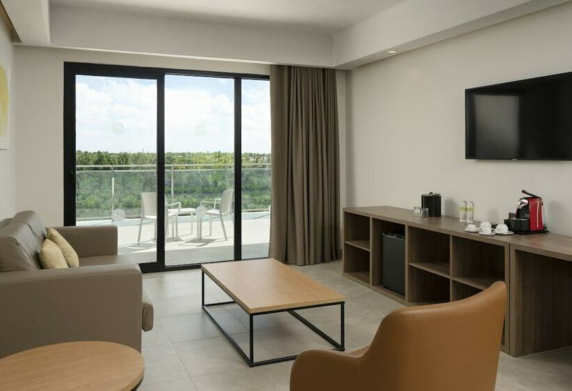 اتاق لوکس با چشم‌انداز باغ, Serenade Punta Cana Beach & Spa Resort