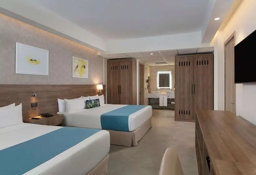 سوییت لوکس, Serenade Punta Cana Beach & Spa Resort