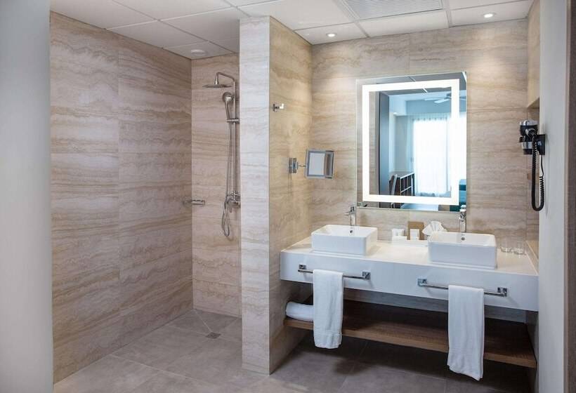 سوئیت پریمیوم, Serenade Punta Cana Beach & Spa Resort