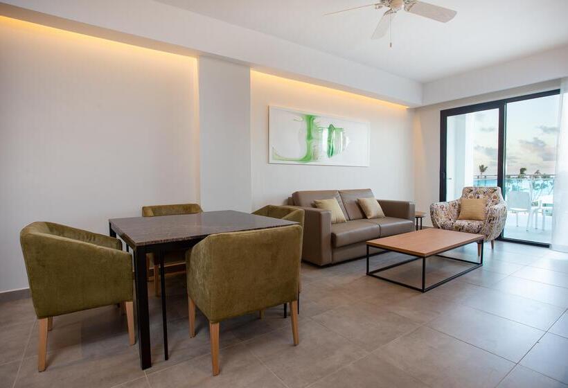 سوئیت پریمیوم, Serenade Punta Cana Beach & Spa Resort