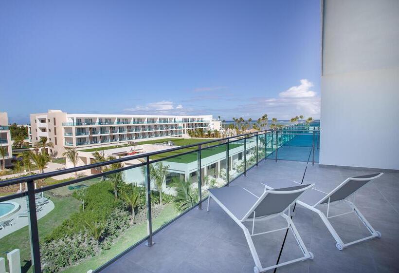 سوییت لوکس, Serenade Punta Cana Beach & Spa Resort