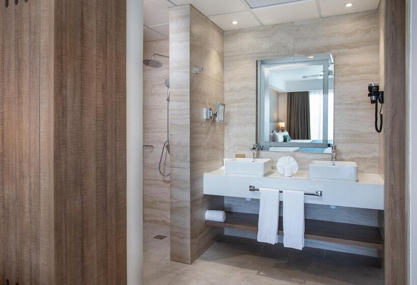 سوییت لوکس, Serenade Punta Cana Beach & Spa Resort