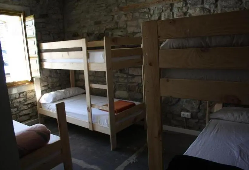 اتاق خانوادگی, Albergue Casa De Broto