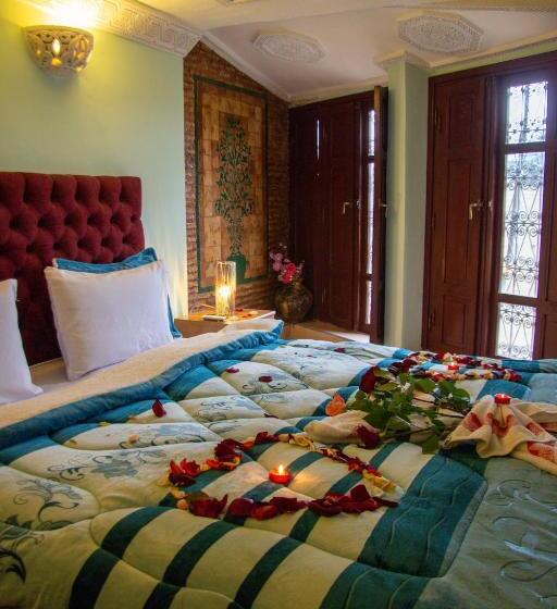 اتاق خانوادگی, Riad Baba