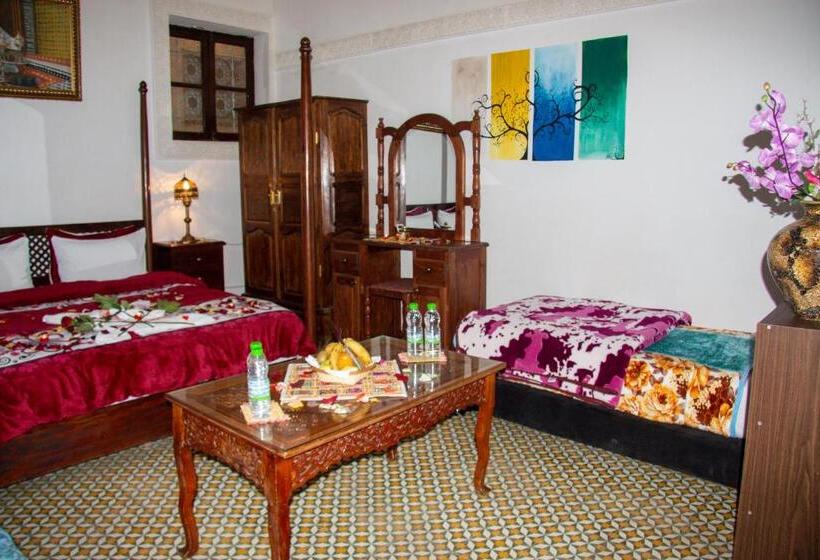 اتاق کلاسیک چهارنفره, Riad Baba