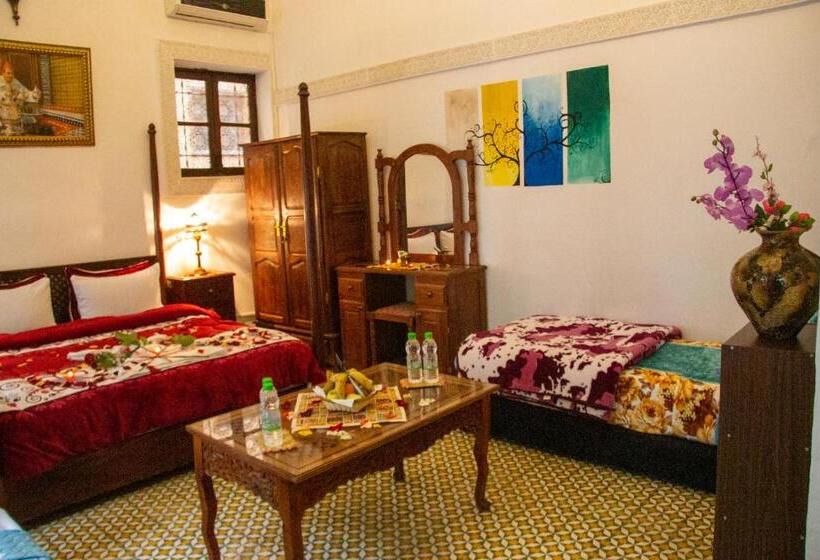 اتاق کلاسیک چهارنفره, Riad Baba