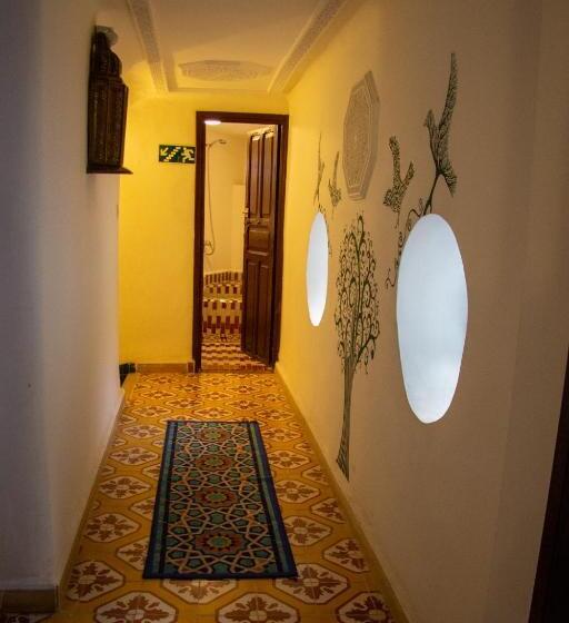 اتاق خانوادگی, Riad Baba