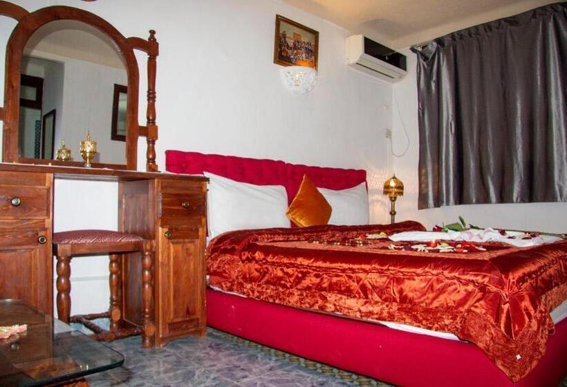 اتاق کلاسیک چهارنفره, Riad Baba