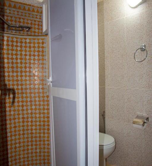 اتاق استاندارد سه نفره, Riad Baba