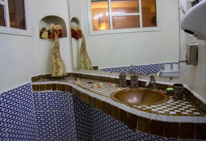 اتاق کلاسیک چهارنفره, Riad Baba