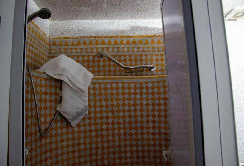 اتاق استاندارد سه نفره, Riad Baba