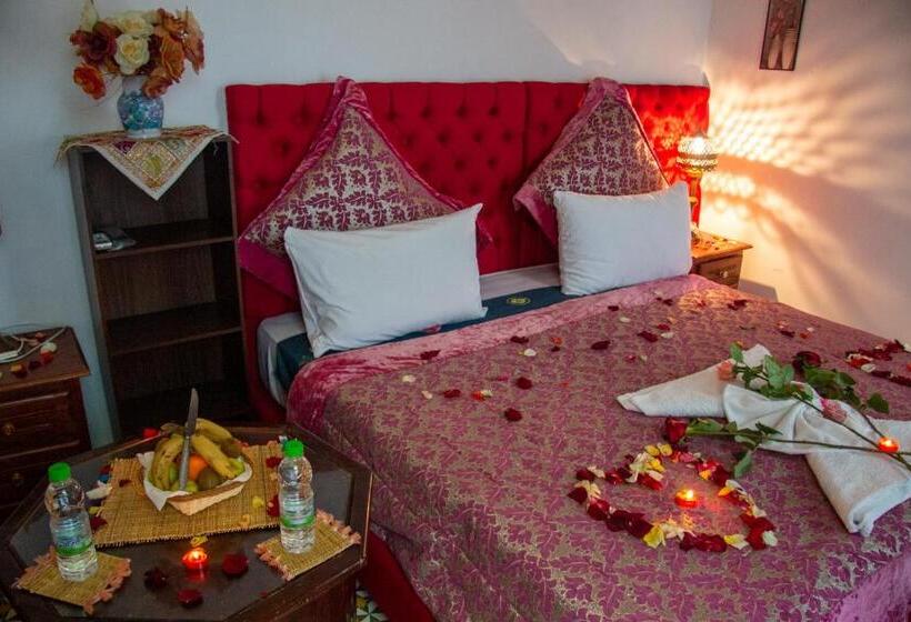 اتاق استاندارد سه نفره, Riad Baba