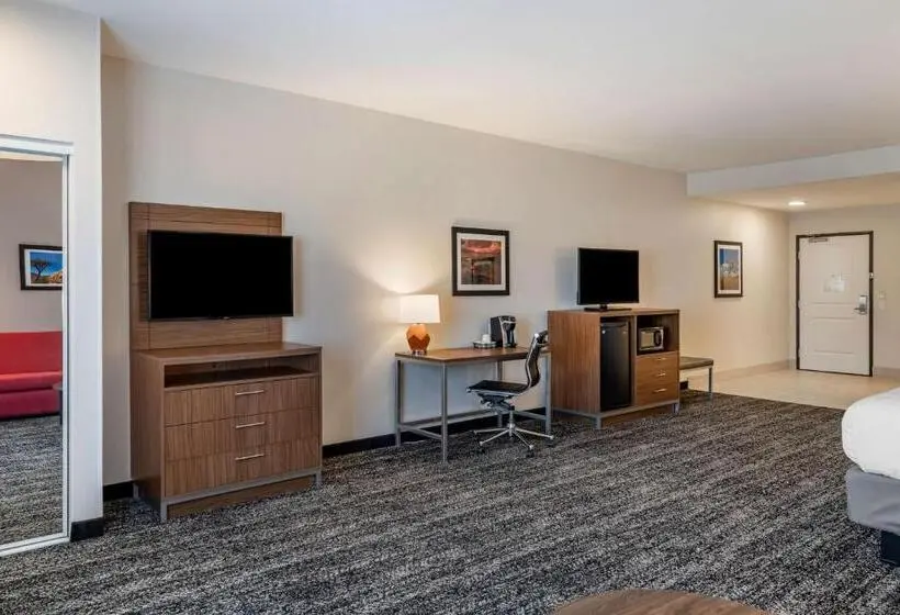キングサイズベッドのスタンダードルーム, Best Western Plus Desert View Inn & Suites