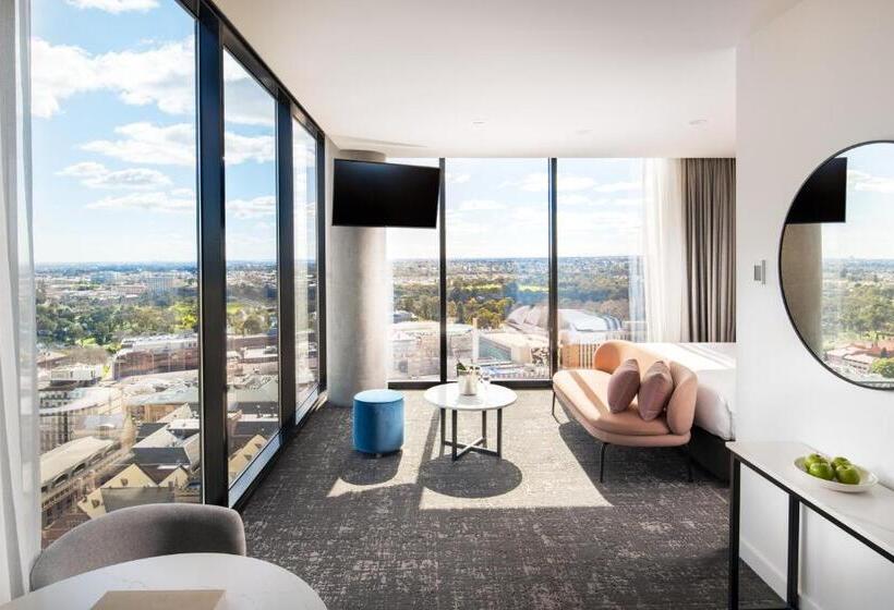 סוויטת ג'וניור, Crowne Plaza Adelaide, An Ihg