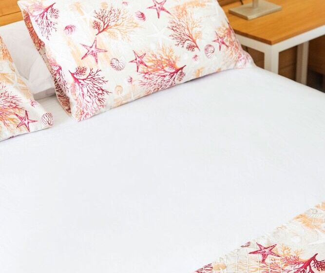 اتاق لوکس با چشمانداز استخر, Naboo Resort & Dive Center Adults Only