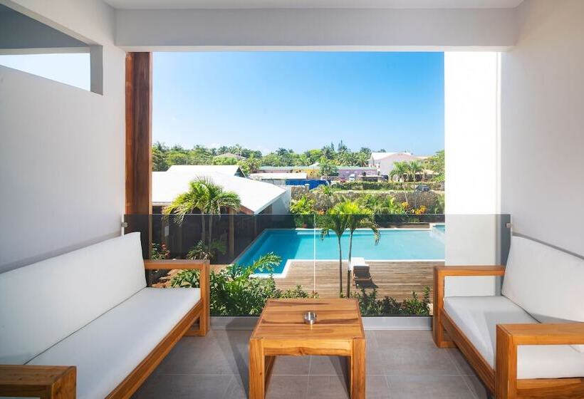 اتاق لوکس با چشمانداز استخر, Naboo Resort & Dive Center Adults Only