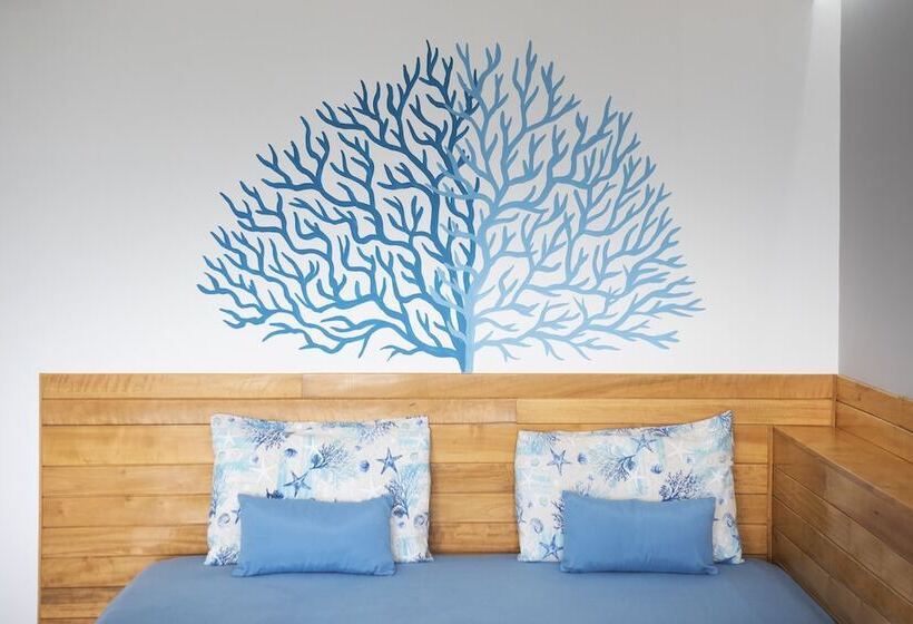 اتاق لوکس با چشمانداز استخر, Naboo Resort & Dive Center Adults Only