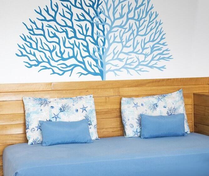 اتاق لوکس با چشمانداز استخر, Naboo Resort & Dive Center Adults Only