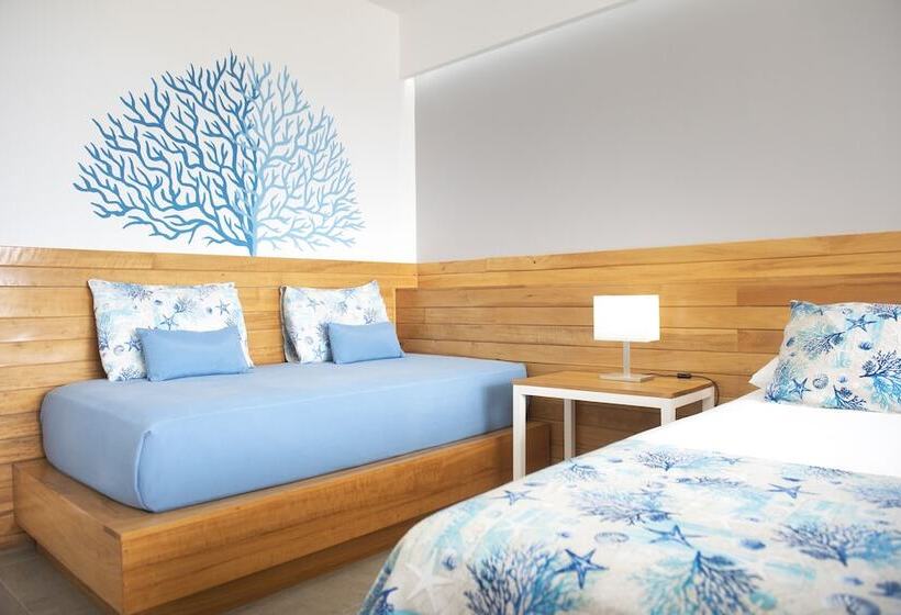 اتاق لوکس با چشمانداز استخر, Naboo Resort & Dive Center Adults Only