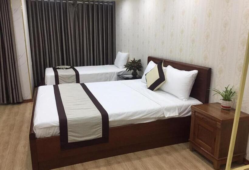 اتاق استاندارد سه تخته با بالکن, Babylon Ha Long