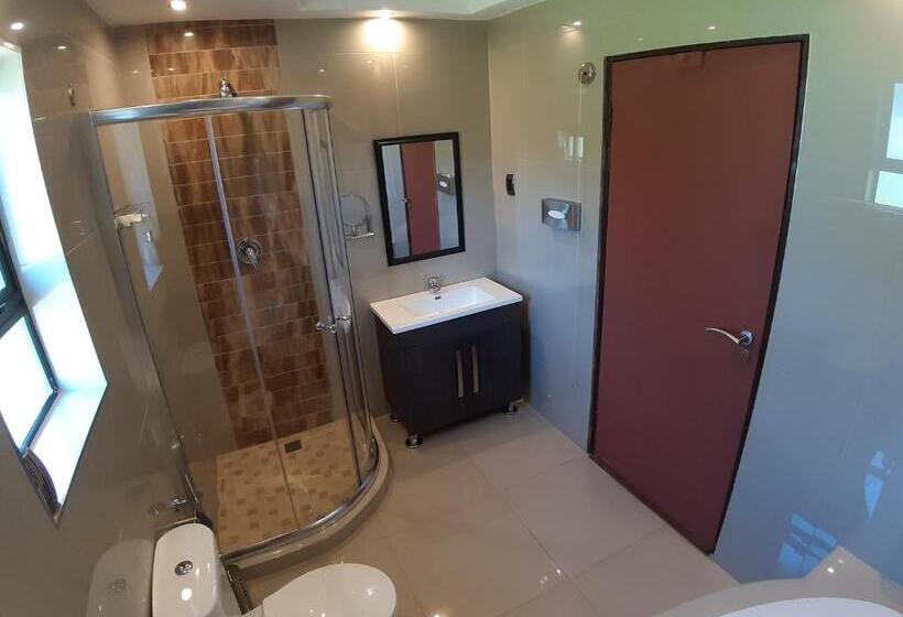 غرفة سوبيريور مطلة على المدينة, Citystay Ladybrand