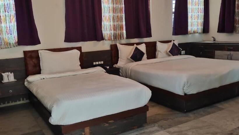 패밀리 스튜디오, Casa Blanca A Boutique Resort