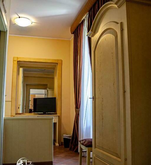 اتاق یک تخته با چشمانداز باغ, Giardini Del Novecento