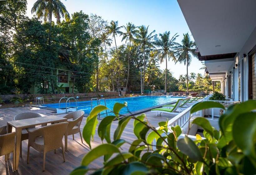 풀장 전망 디럭스 룸, Golden Sands Resort, Morjim