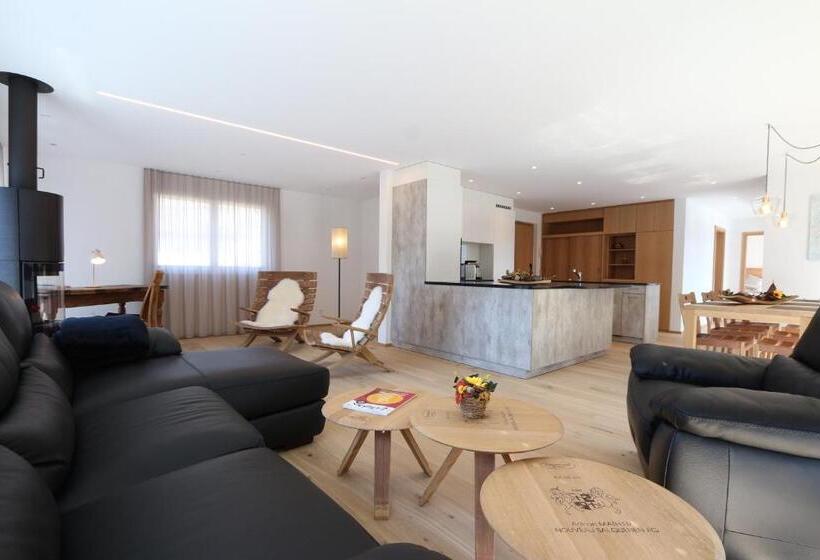 1 Bedroom Penthouse Apartment, Bnb Vino Veritas