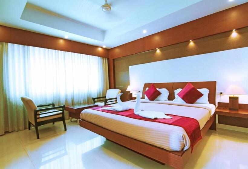 غرفة قياسية بدون مكييف هواء, Royal Omars