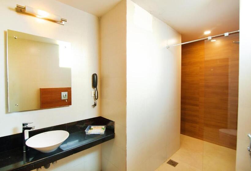 غرفة قياسية, Royal Omars