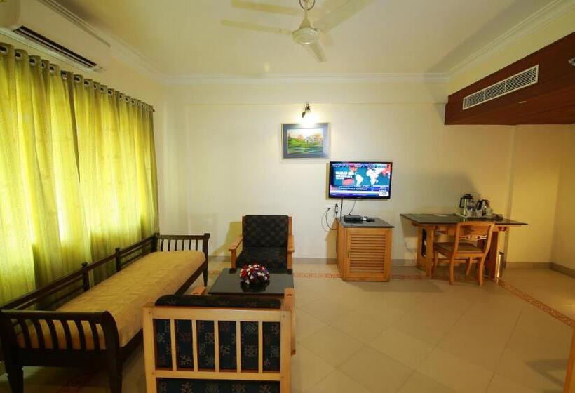 غرفة ديلوكس, Royal Omars