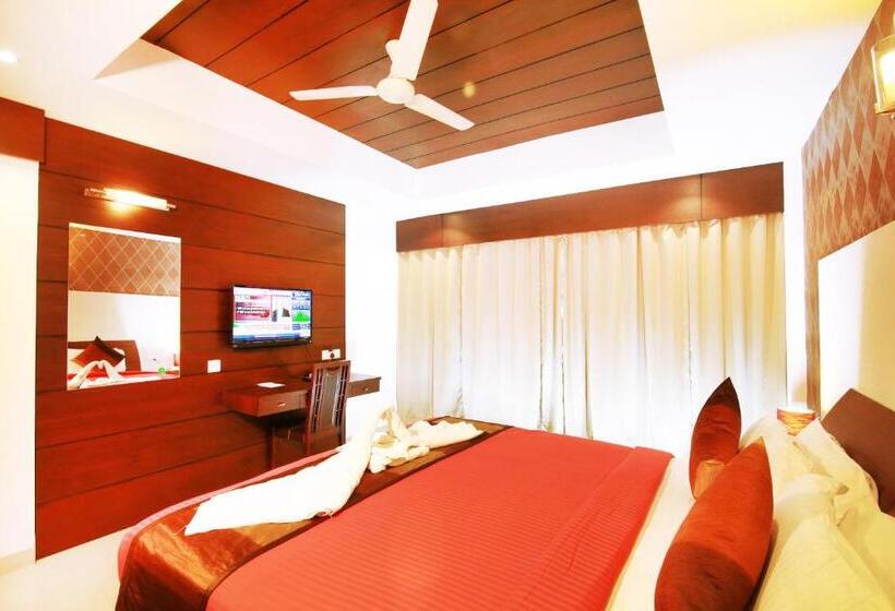 جناح عائلي, Royal Omars