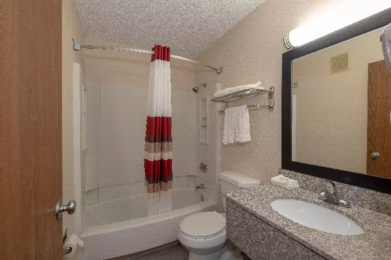 キングサイズベッドのスーペリアルーム, Red Roof Inn Bristol