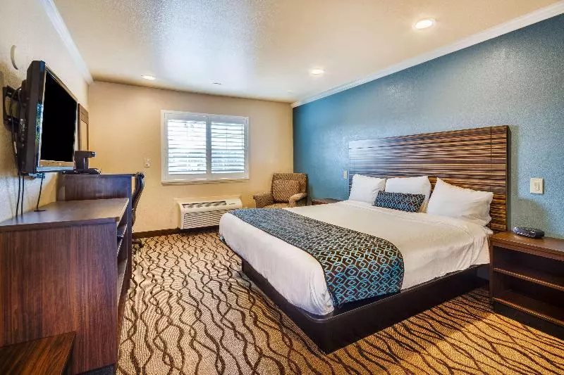 キングサイズベッドのスタンダードルーム, Americas Best Value Inn Richmond