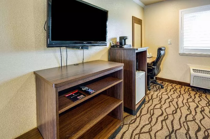 キングサイズベッドのスタンダードルーム, Americas Best Value Inn Richmond