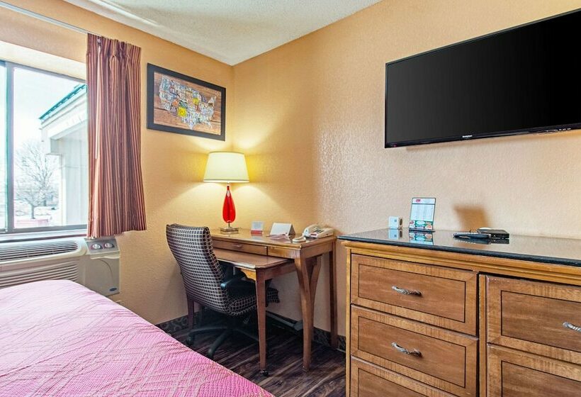 غرفه قياسيه سريرين مزدوجين, Econo Lodge