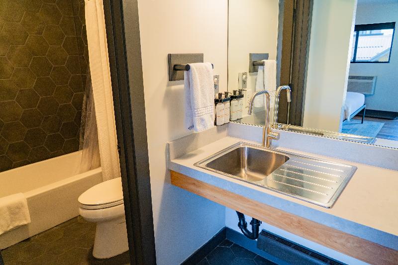 스탠다드 룸 킹사이즈 침대, Gravity Haus Winter Park