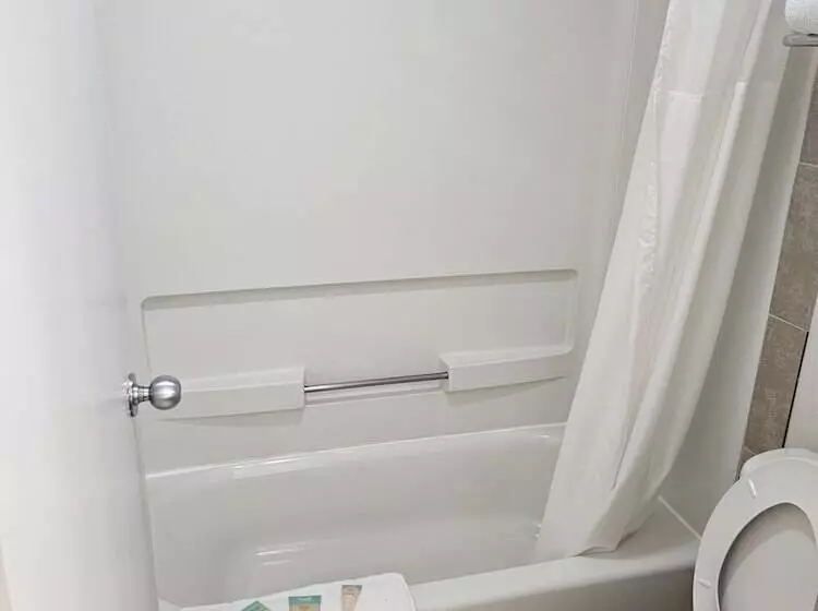 ２ダブルベッドのスタンダードルーム, Budgetel Inn & Suites